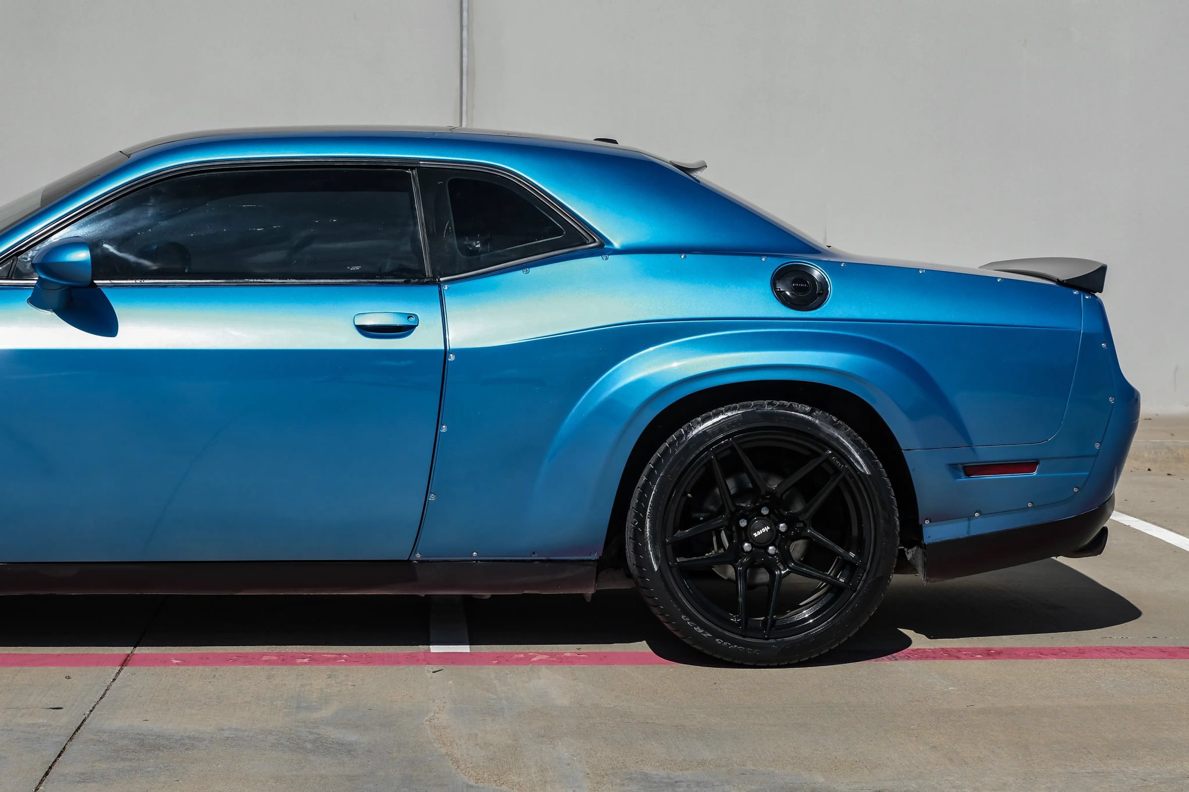 Used 2015 Dodge Challenger R/T RWD image 17