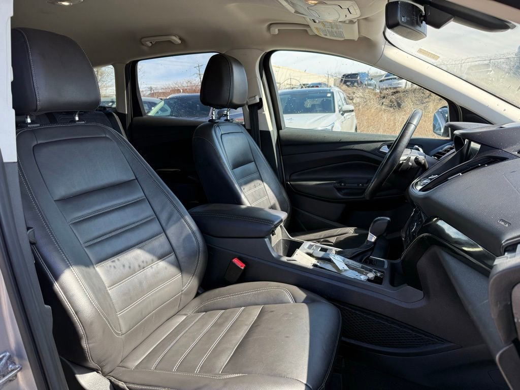 Used 2017 Ford Escape Titanium image 22