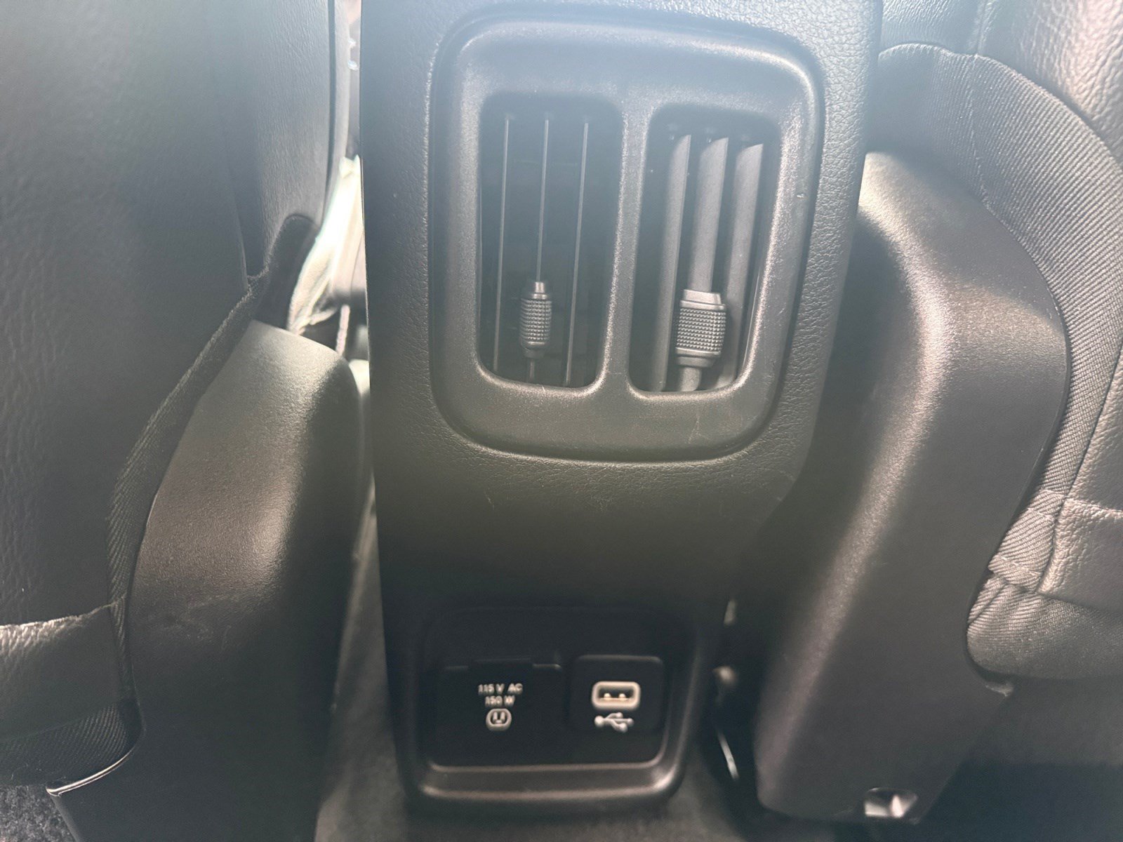 Used 2018 Jeep Compass Limited w/ Navigation Group AWD/4WD image 30