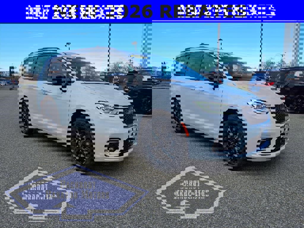 New 2026 Chrysler Pacifica Select w/ S Appearance Package