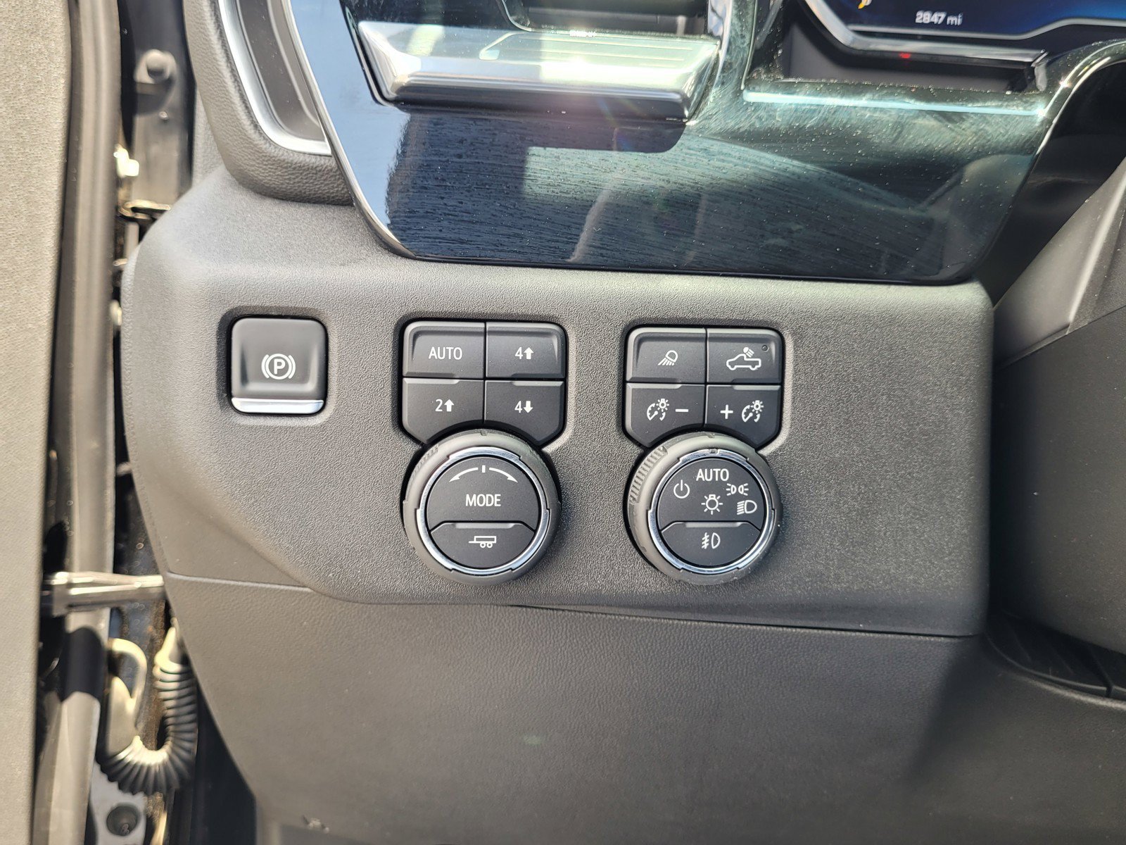 Used 2025 Chevrolet Silverado 1500 High Country w/ Midnight Edition AWD/4WD image 24