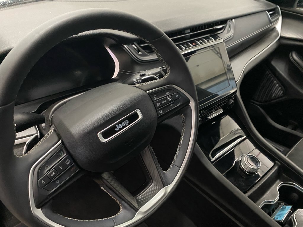 Certified 2023 Jeep Grand Cherokee L Altitude AWD/4WD image 19