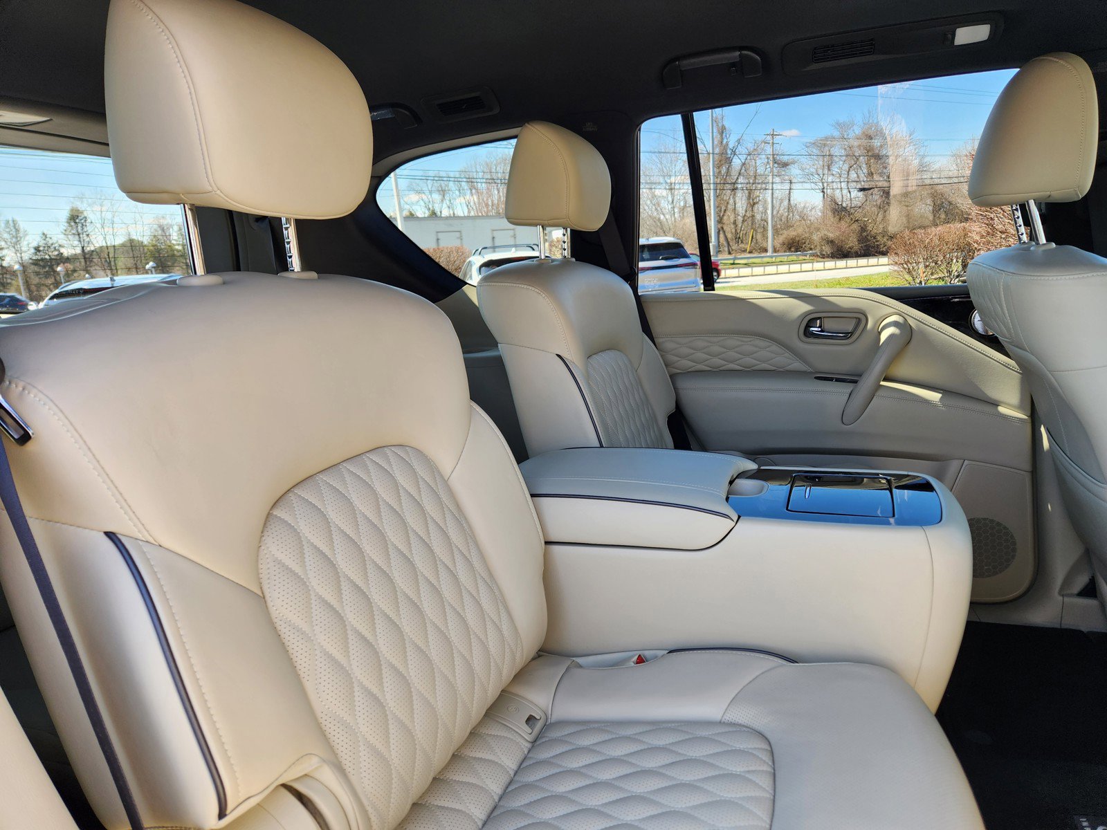 Used 2024 INFINITI QX80 Sensory w/ Cargo Package image 16