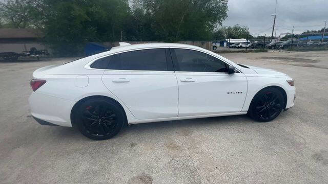 Used 2022 Chevrolet Malibu LT w/ Redline Edition image 9