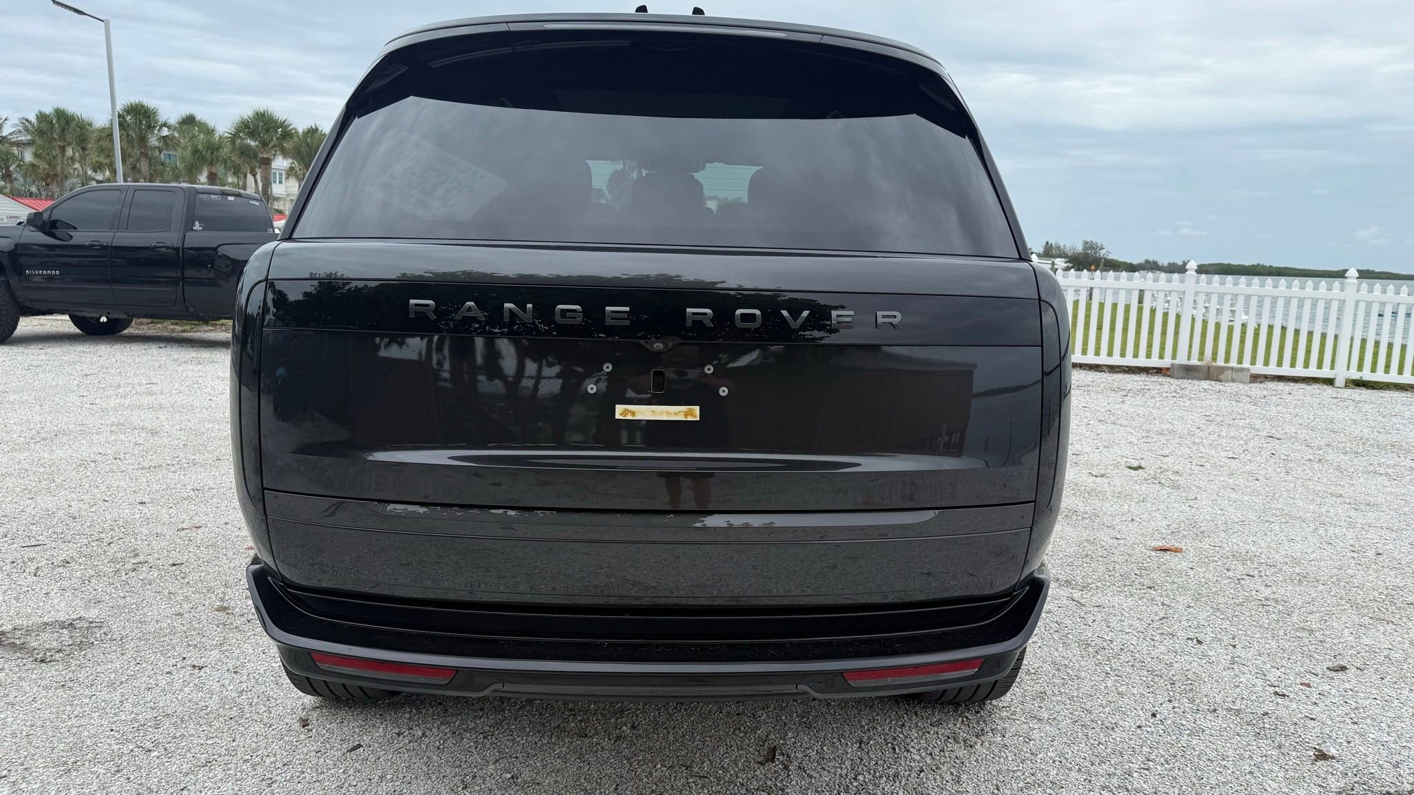 Used 2025 Land Rover Range Rover SE AWD/4WD image 17