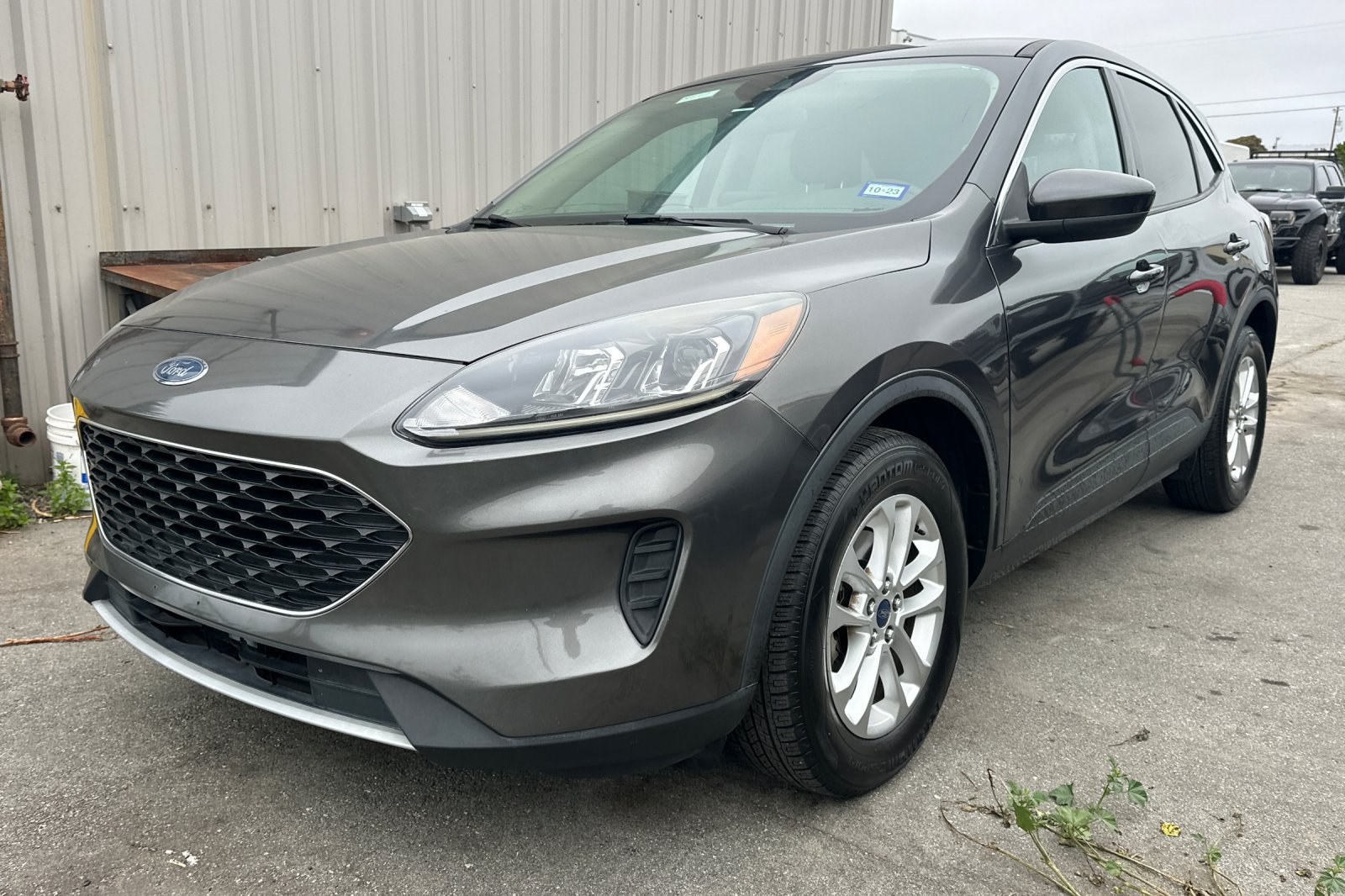 Used 2020 Ford Escape SE FWD image 2