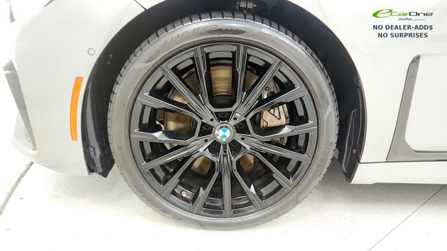 Used 2022 BMW 750i xDrive w/ M Sport Package AWD/4WD image 71