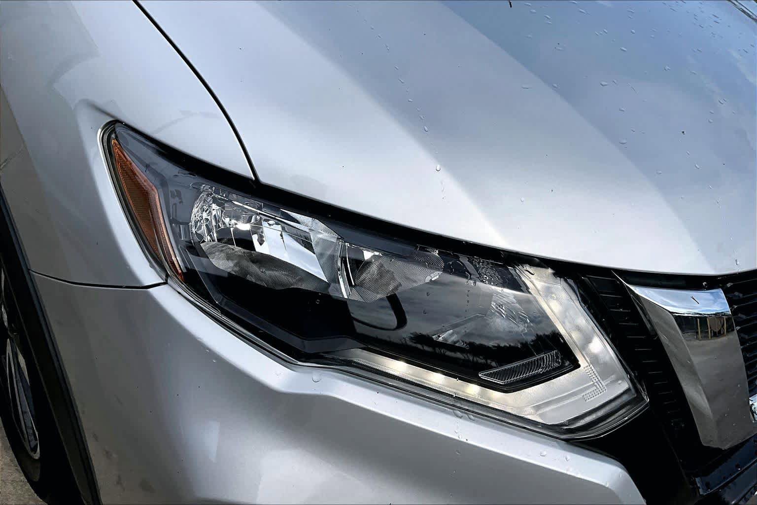 Used 2020 Nissan Rogue SL image 26