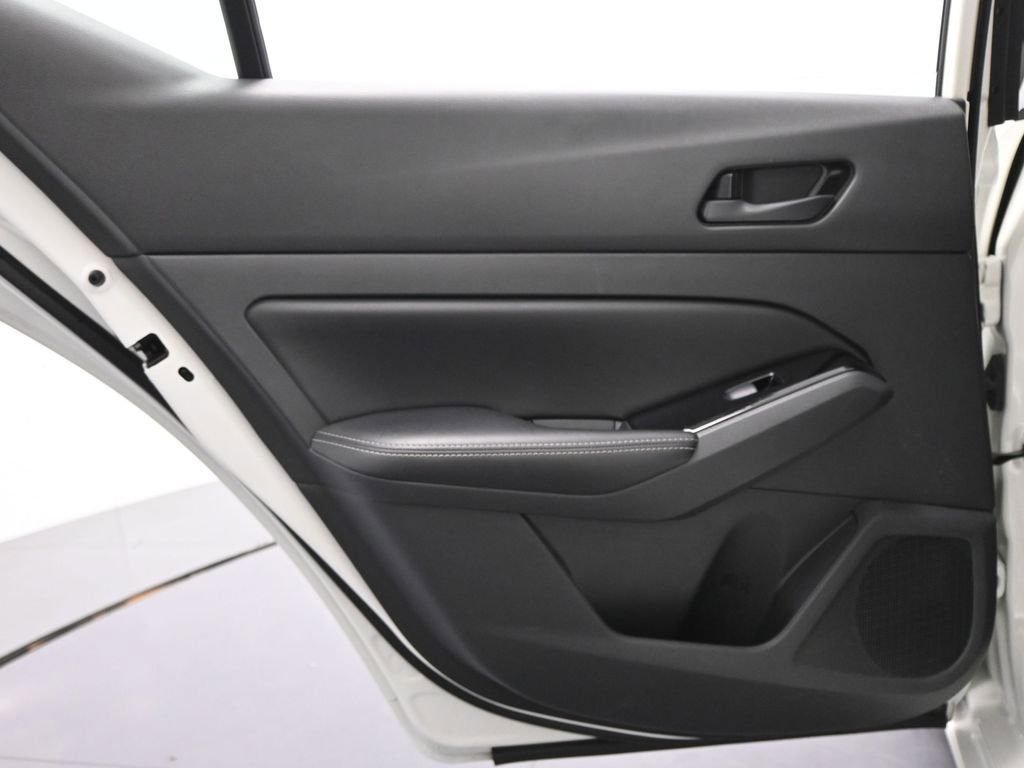 Used 2023 Nissan Altima 2.5 SV image 18