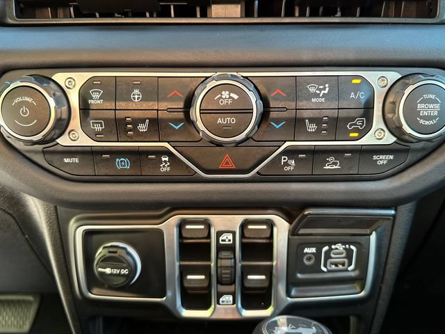 Used 2025 Jeep Wrangler Unlimited Sahara w/ Safety Group AWD/4WD image 31