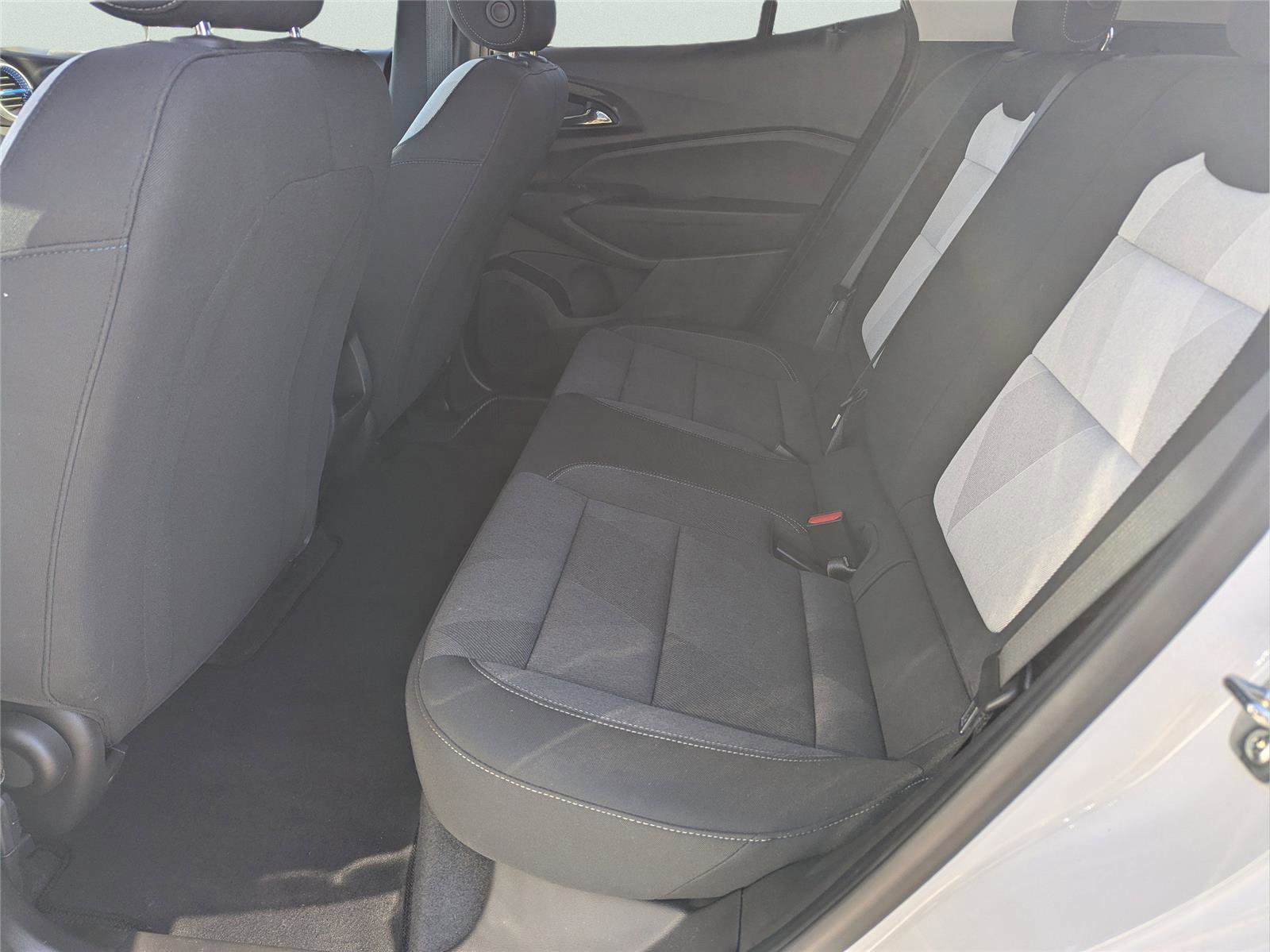 Used 2025 Chevrolet Trax LS w/ LS Convenience Package image 13