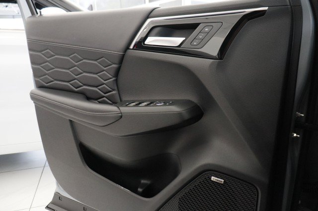 New 2026 Mitsubishi Outlander SEL AWD/4WD image 16