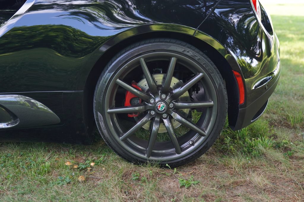 Used 2019 Alfa Romeo 4C Spider RWD image 20