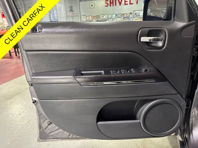 Used 2015 Jeep Patriot Limited AWD/4WD image 12