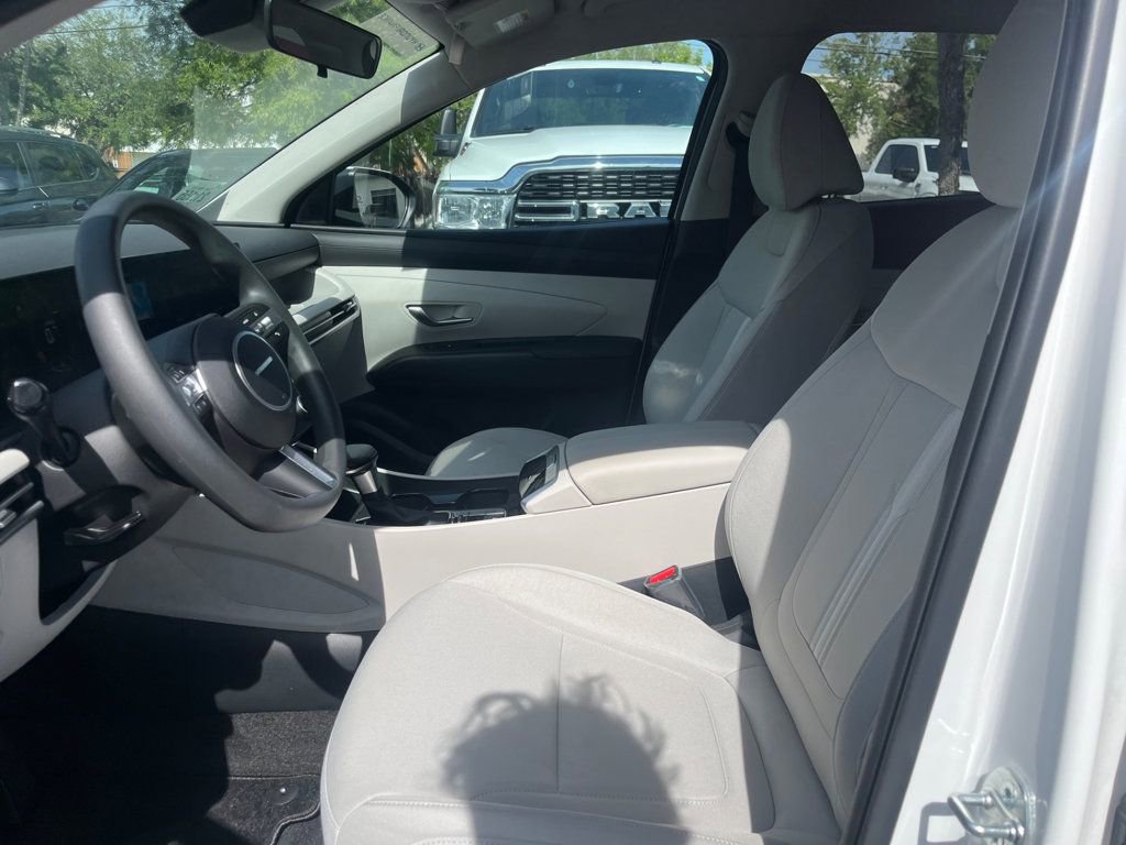 Used 2026 Hyundai Tucson SEL FWD image 2