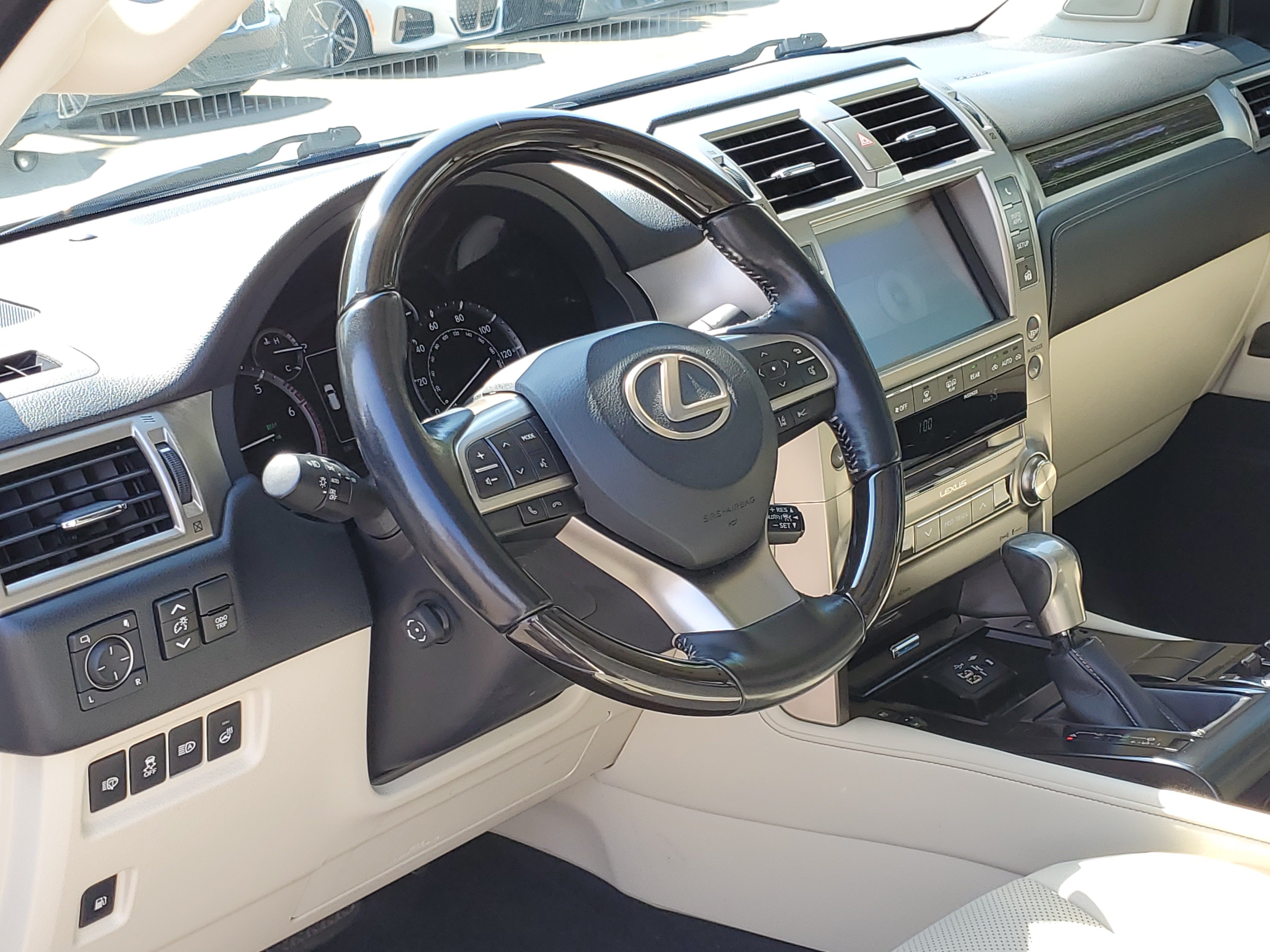 Used 2021 Lexus GX 460 Premium w/ Premium Package AWD/4WD image 8