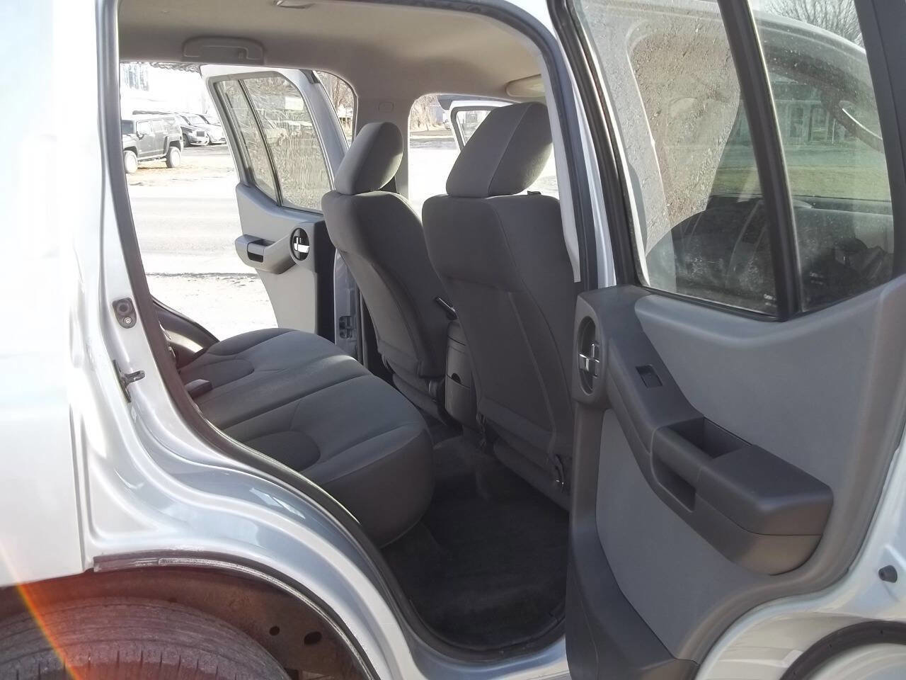 Used 2012 Nissan Xterra S AWD/4WD image 11