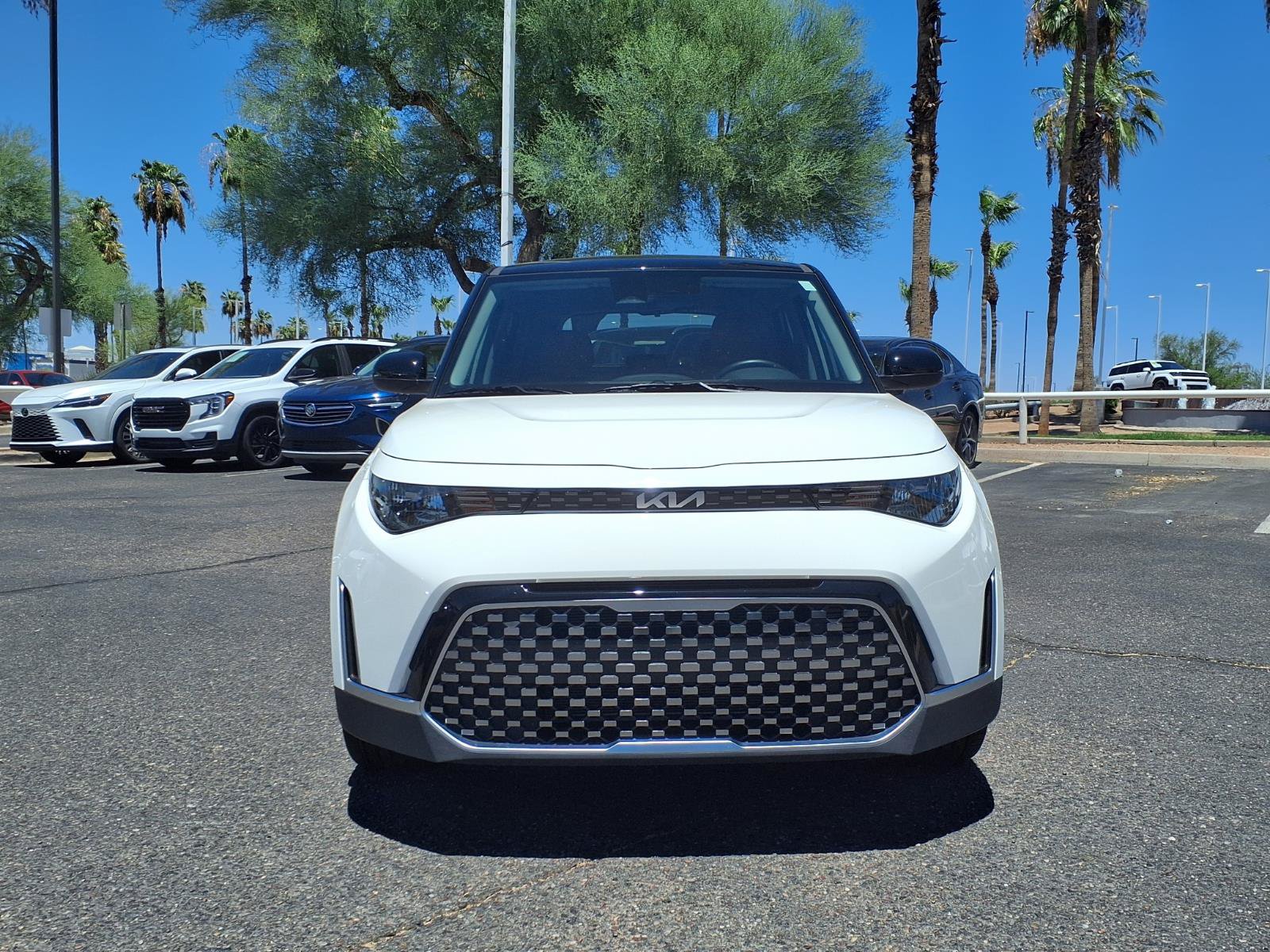 Used 2025 Kia Soul EX FWD image 2