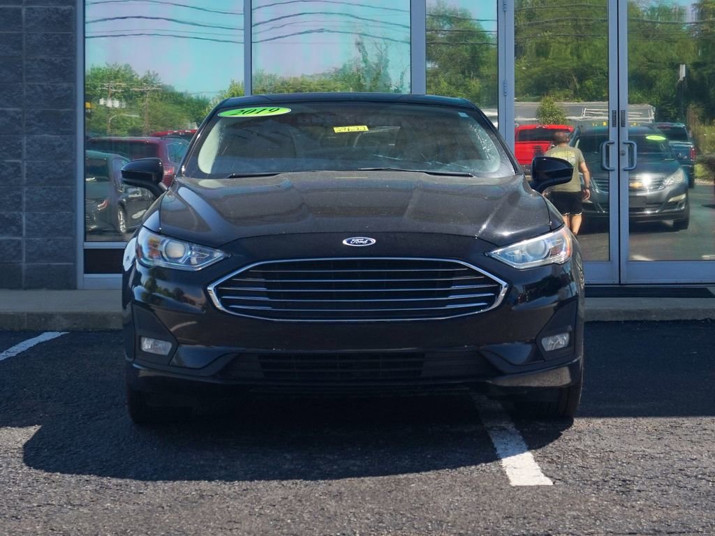 Used 2019 Ford Fusion SE w/ Equipment Group 151A FWD image 7