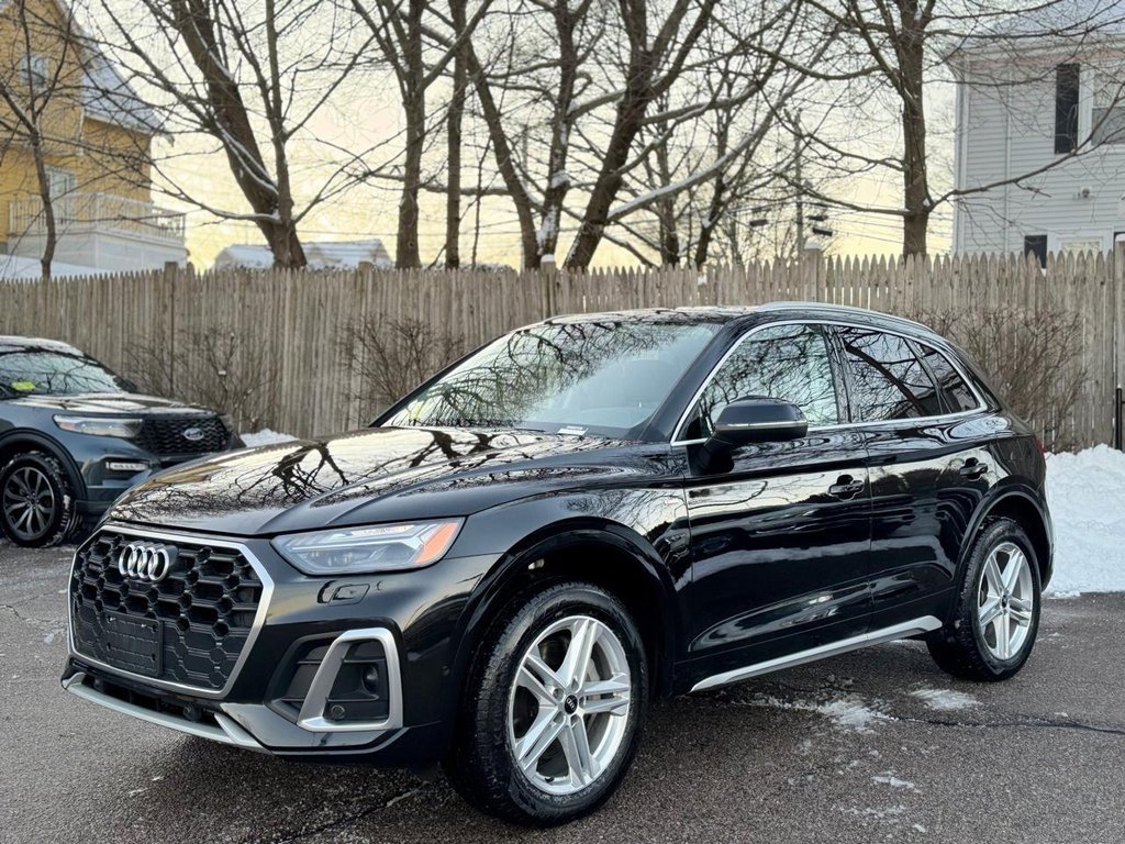 Used 2024 Audi Q5 e Prestige w/ Prestige Package image 2