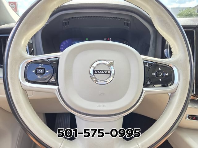 Used 2023 Volvo XC60 B5 Plus AWD/4WD image 31
