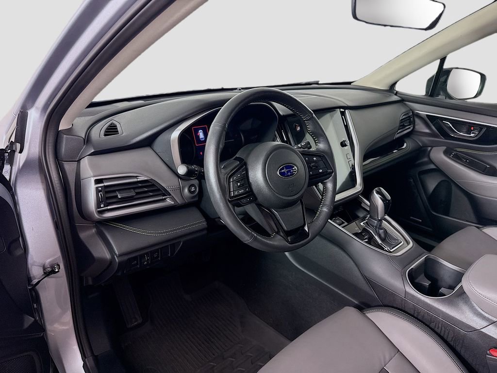 Used 2025 Subaru Outback Onyx Edition w/ Popular Package #2 AWD/4WD image 9