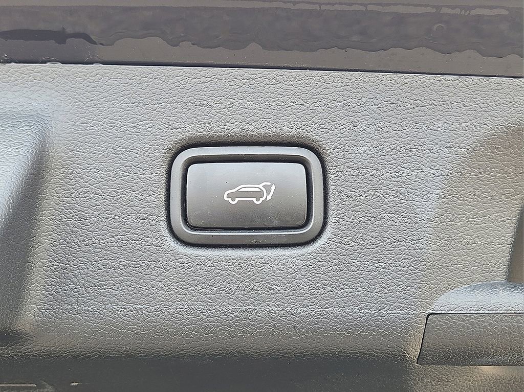 Used 2025 Hyundai Palisade SEL FWD image 13