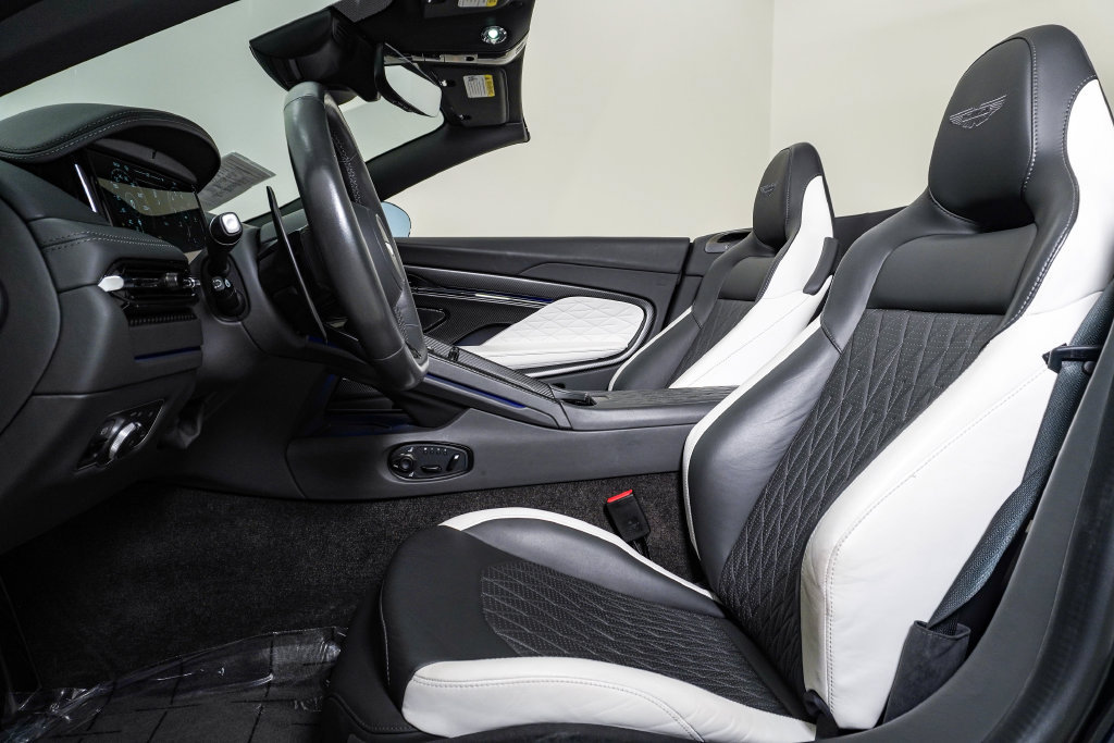Used 2024 Aston Martin DB12 Convertible RWD image 23