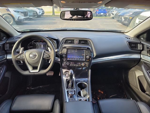 Used 2018 Nissan Maxima SR w/ Midnight Edition FWD image 8