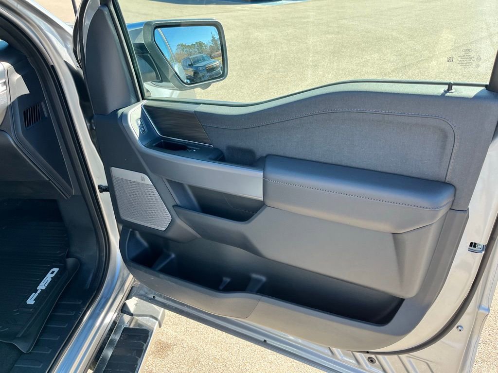 New 2026 Ford F150 Lariat w/ Equipment Group 502A High image 9