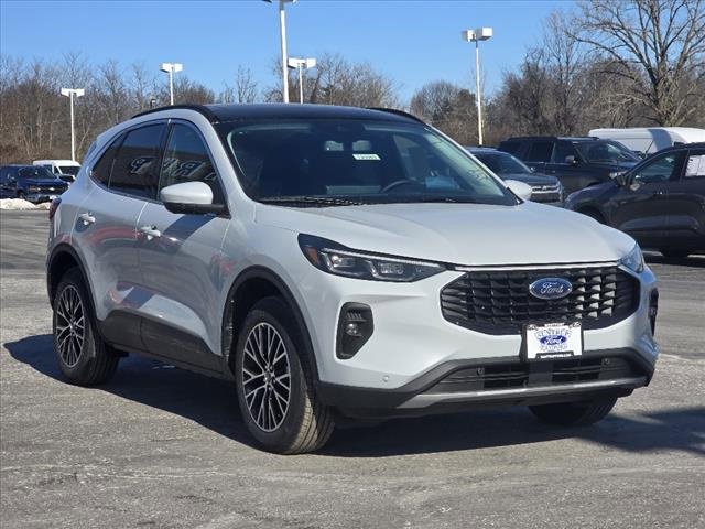 New 2025 Ford Escape SE w/ PHEV Premium Package image 2