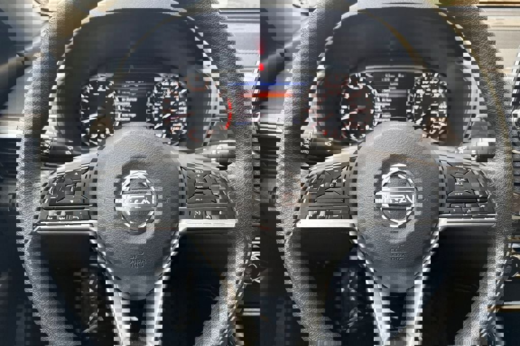 Used 2023 Nissan Altima 2.5 SV image 19