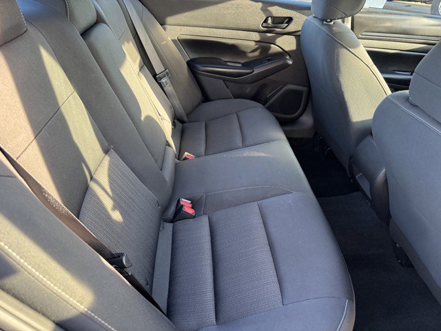 Used 2025 Nissan Altima 2.5 S image 8