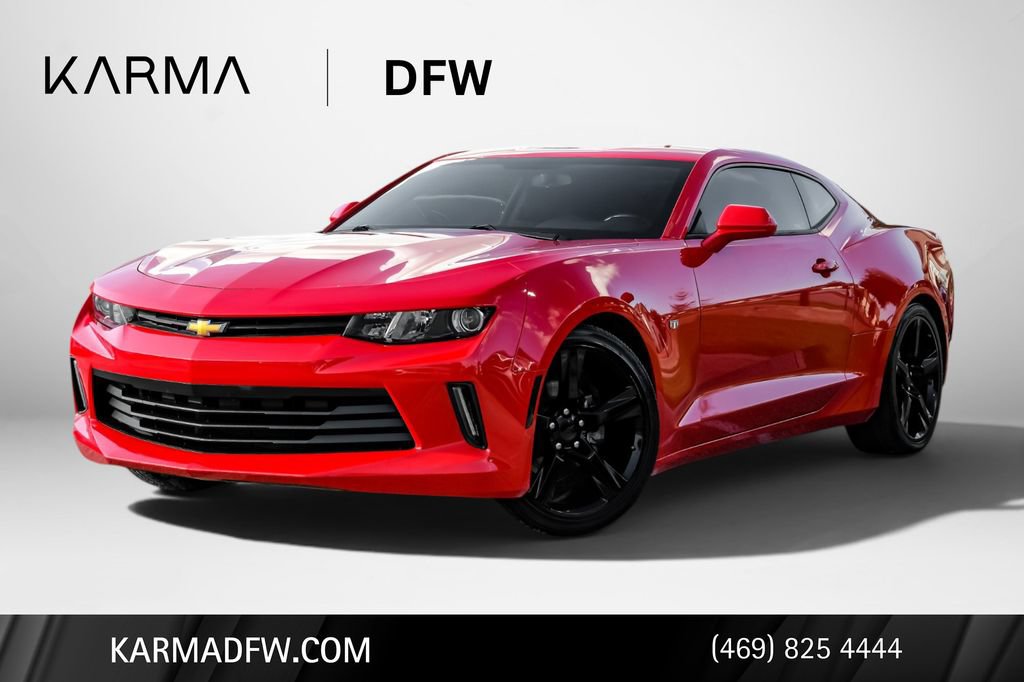 Used 2018 Chevrolet Camaro LT RWD image 1