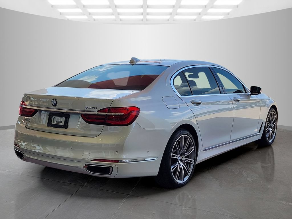 Used 2017 BMW 740i RWD image 5