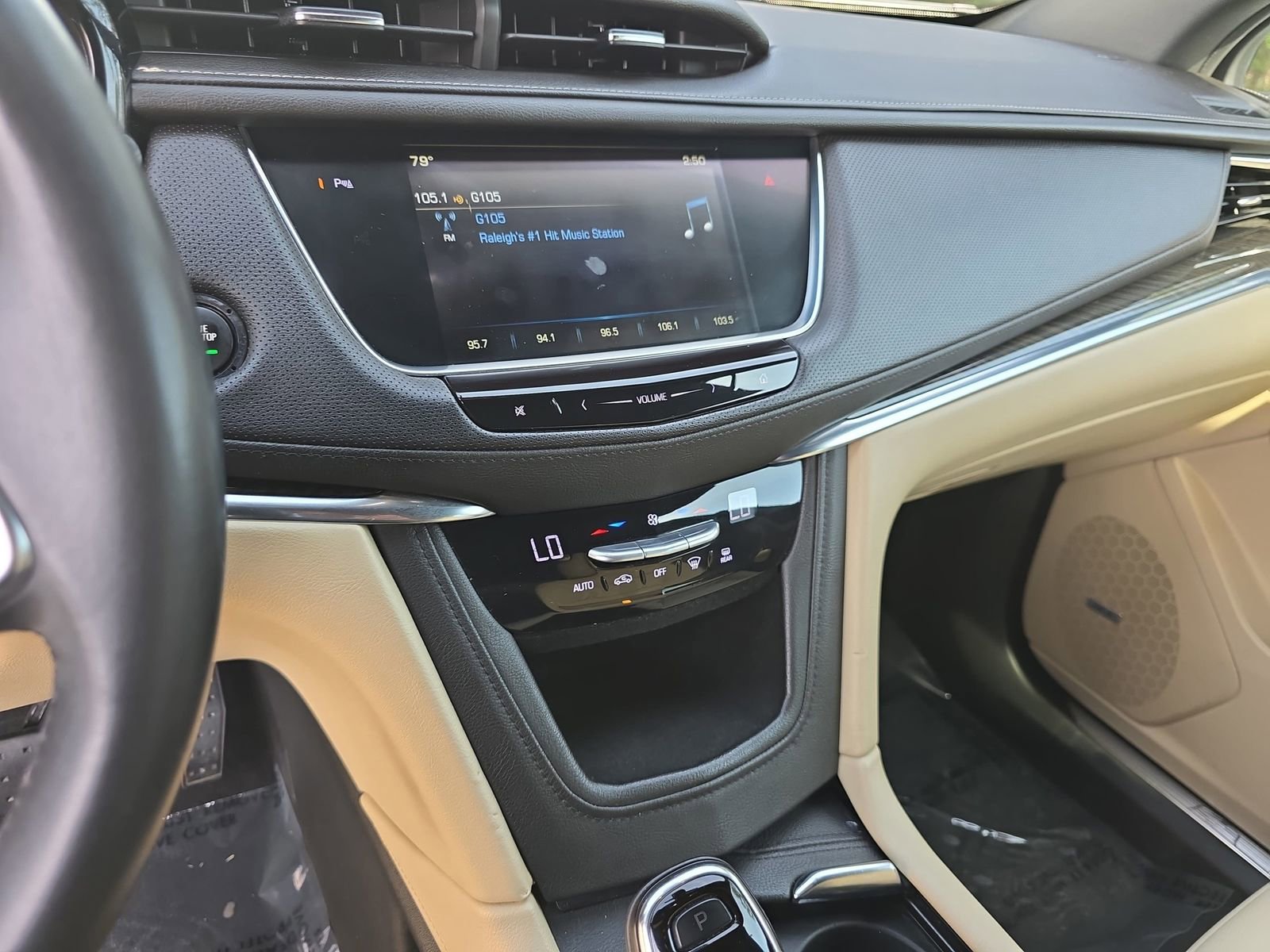 Used 2018 Cadillac XT5 FWD image 24
