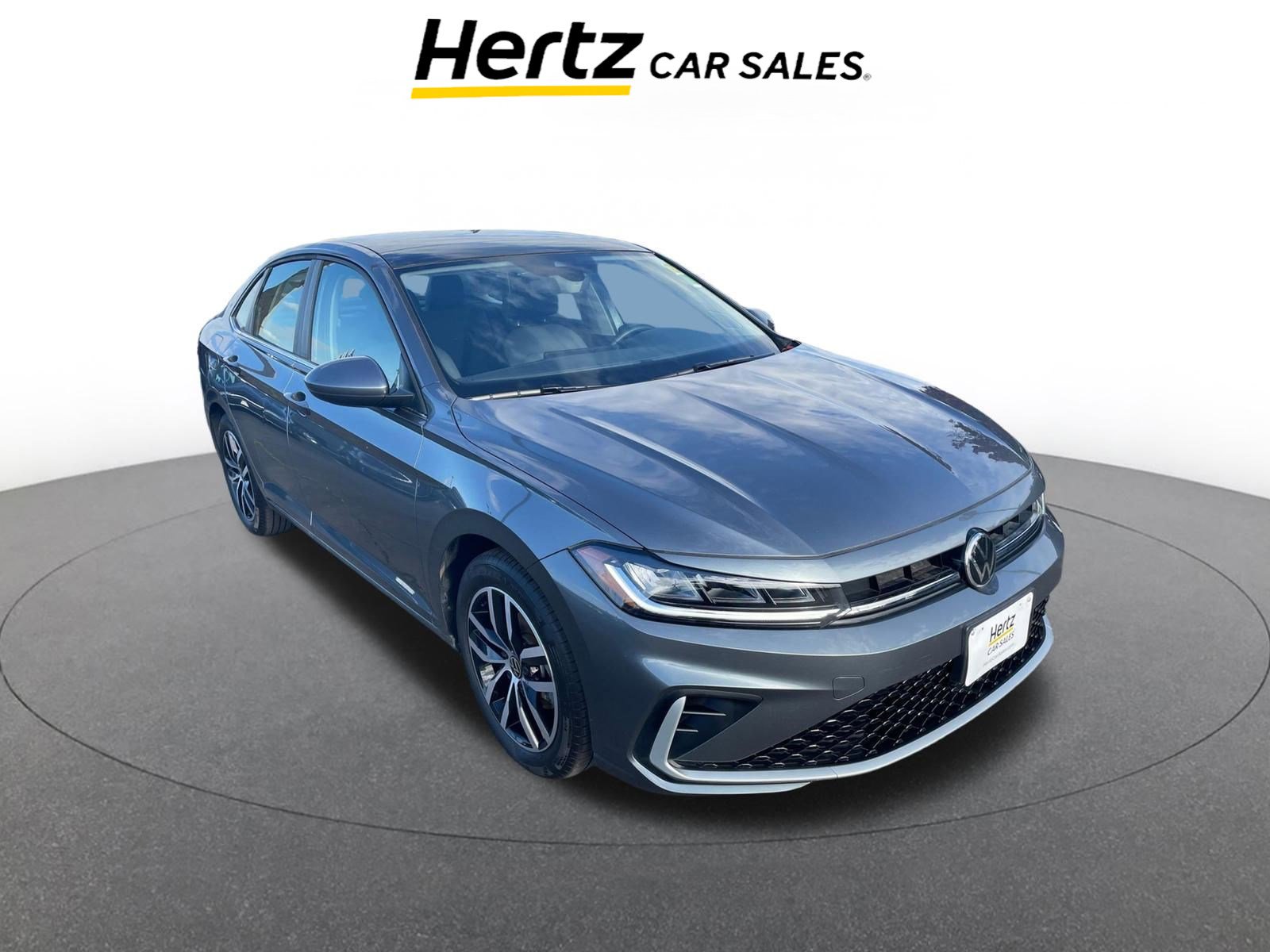 Used 2025 Volkswagen Jetta SE image 1