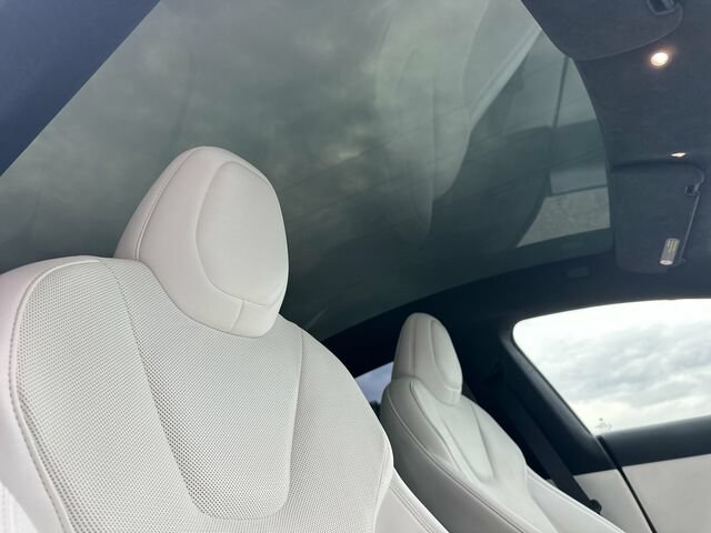 Used 2022 Tesla Model S AWD/4WD image 19