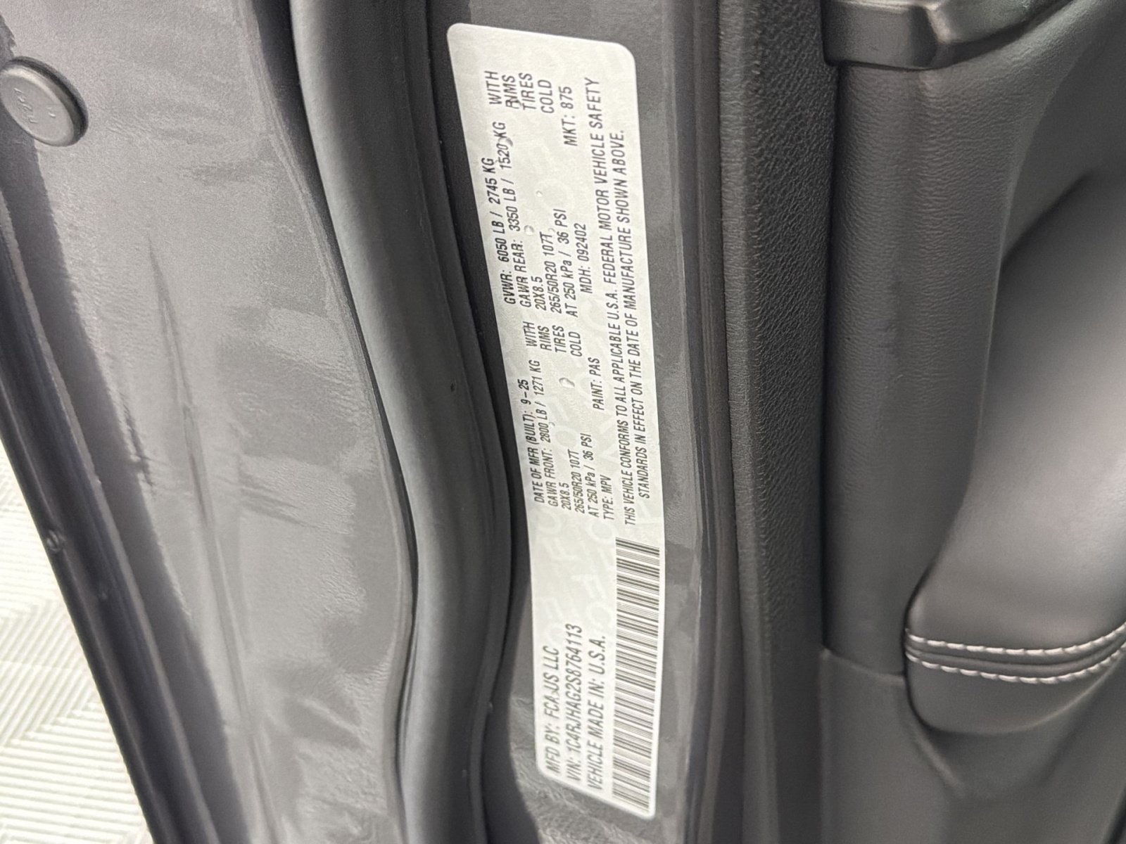 Used 2025 Jeep Grand Cherokee 4WD image 28