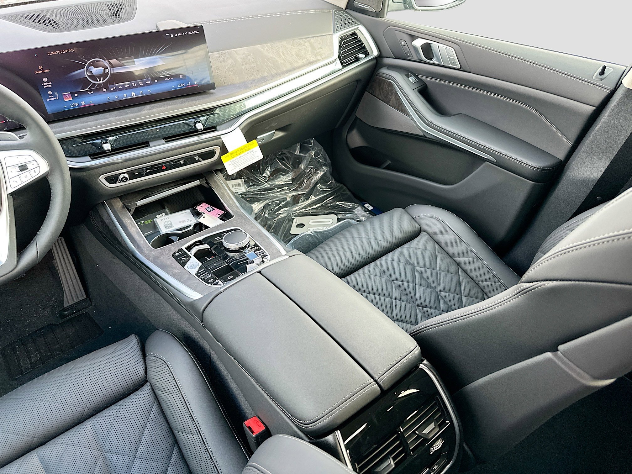 New 2026 BMW X7 xDrive40i w/ Premium Package image 18