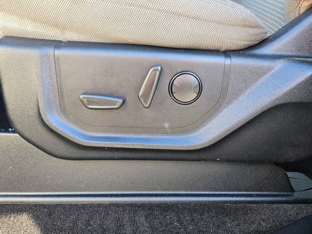 Used 2019 Ford F150 XLT w/ Equipment Group 302A Luxury AWD/4WD image 12