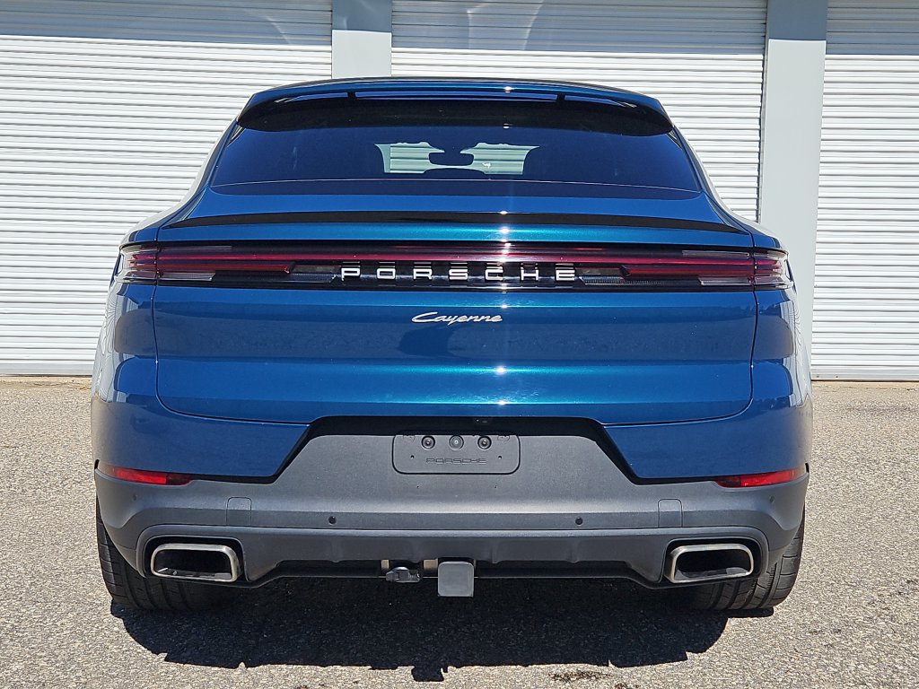 Used 2024 Porsche Cayenne Coupe AWD/4WD image 6