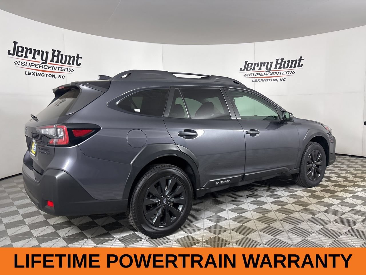 Used 2025 Subaru Outback Onyx Edition AWD/4WD image 6