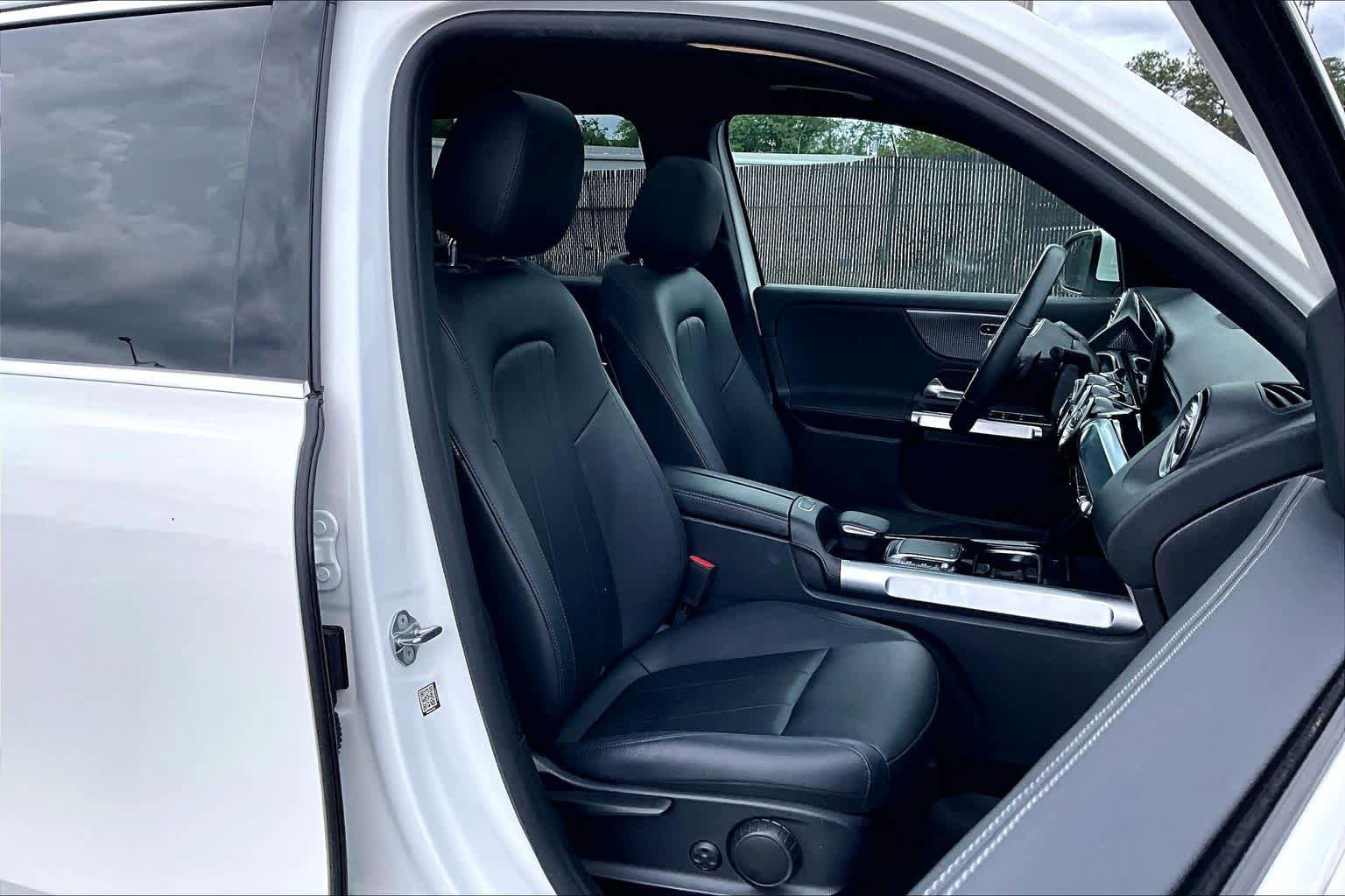 Used 2022 Mercedes-Benz GLB 250 image 9