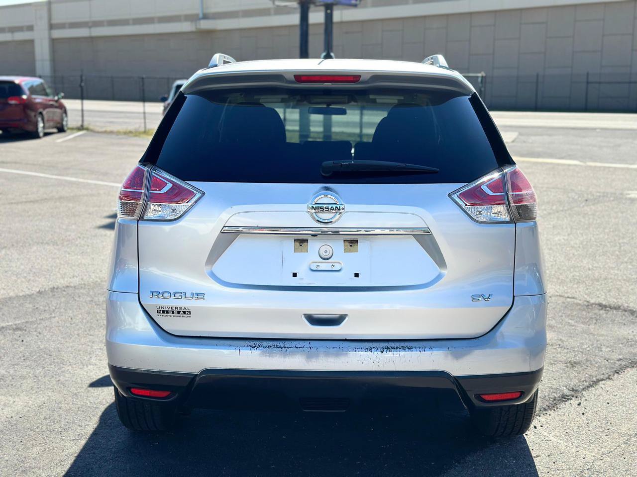 Used 2016 Nissan Rogue SV FWD image 4