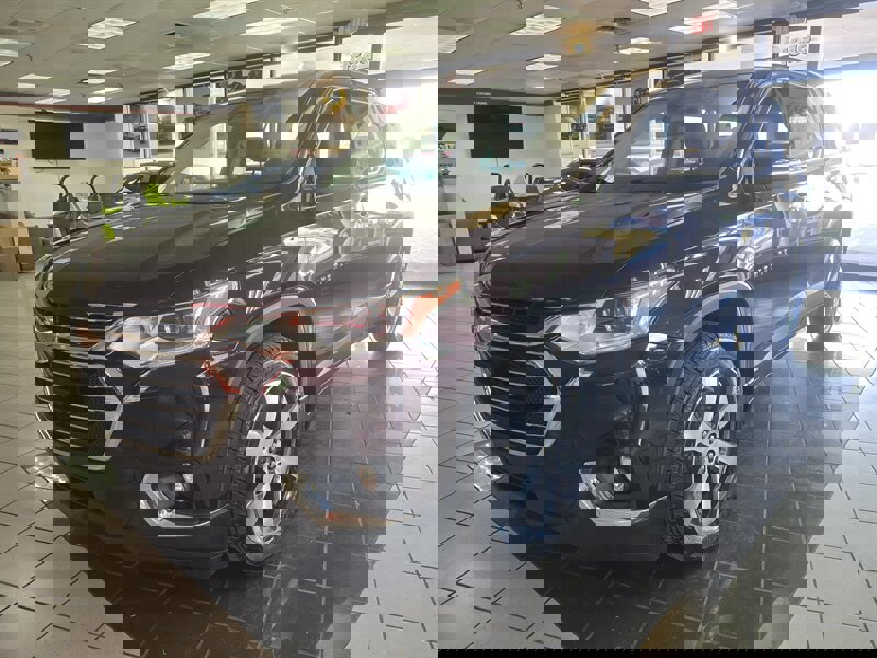 Used 2021 Chevrolet Traverse LT w/ LT Premium Package