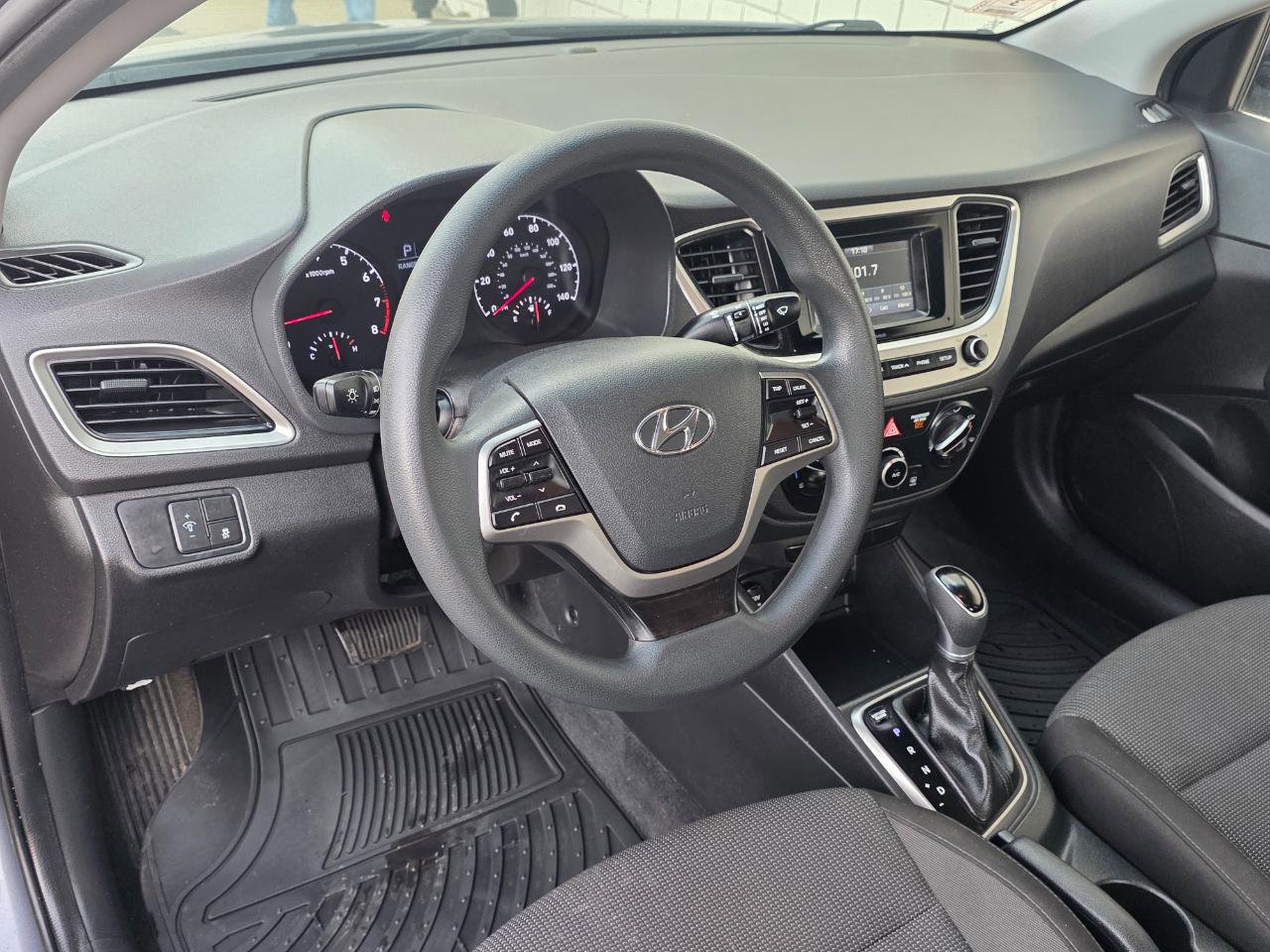 Used 2018 Hyundai Accent SE image 8