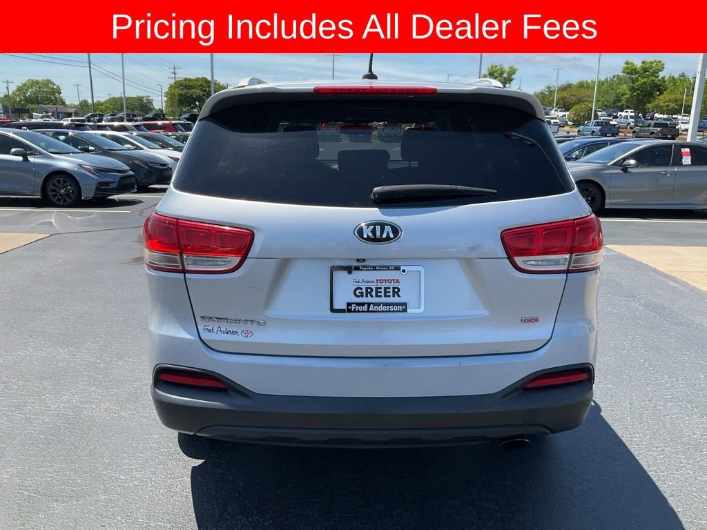 Used 2017 Kia Sorento FWD image 16