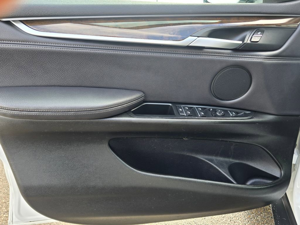 Used 2018 BMW X5 xDrive40e image 13