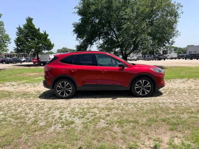Used 2022 Ford Escape SE w/ SE Sport Appearance Package AWD/4WD image 5